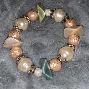 Stretchy Guess bracelet